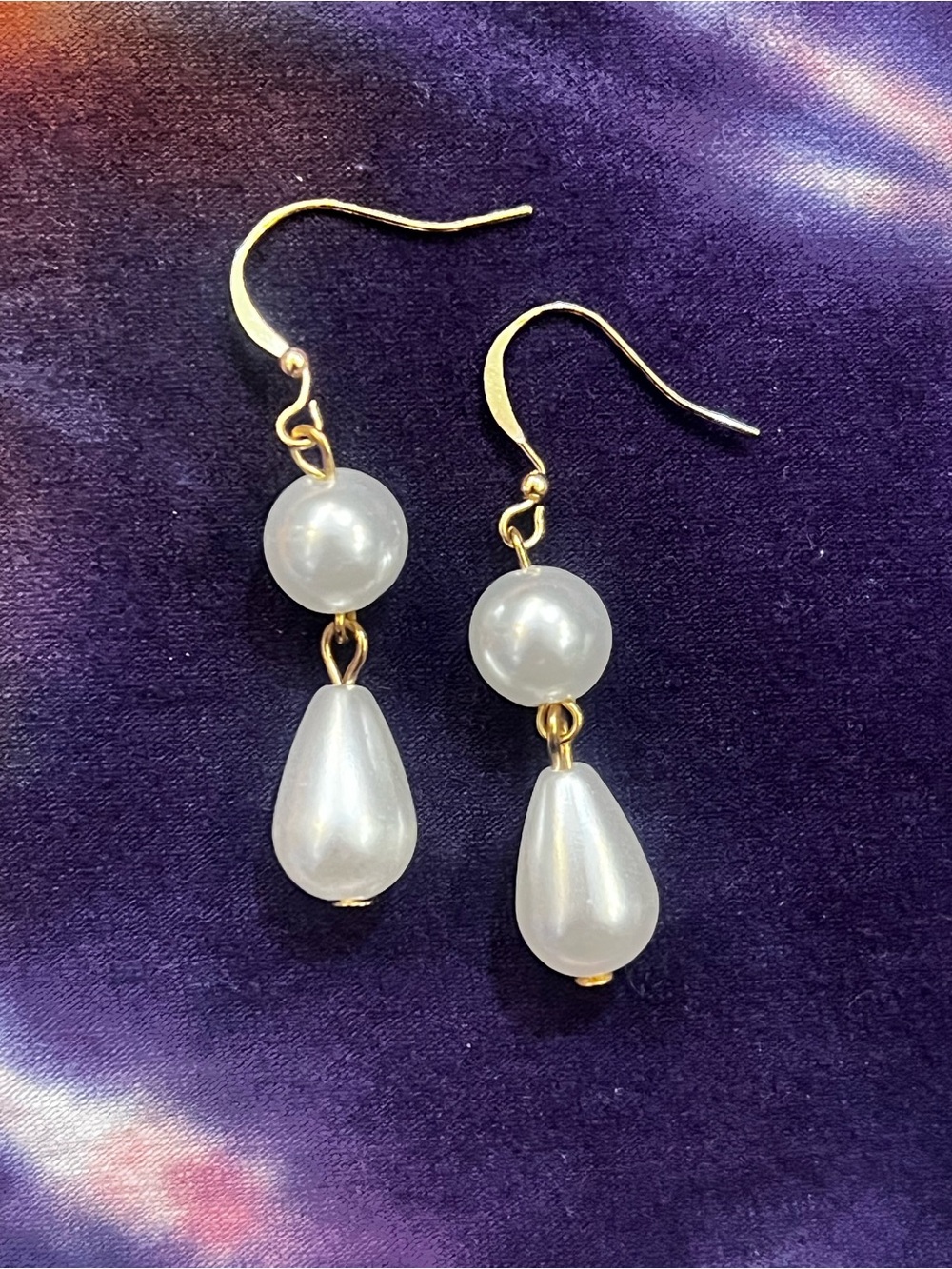 Classic Pearl Drop Earrings - Gold Hooks